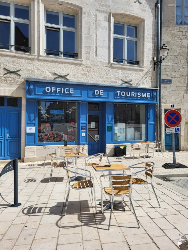 Office de Tourisme Place Jeanne d'ARc